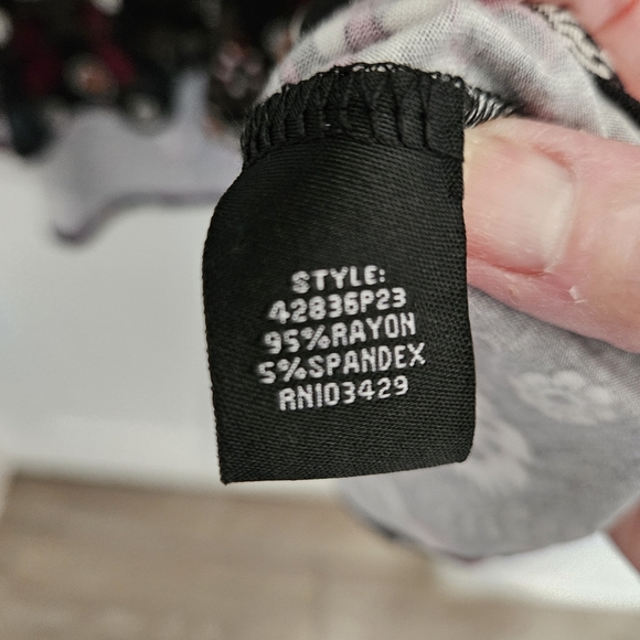 INTRO LOVE THE FIT HI LO BLACK BURGUNDY MULTI COLOR SZ XL - Picture 10 of 11